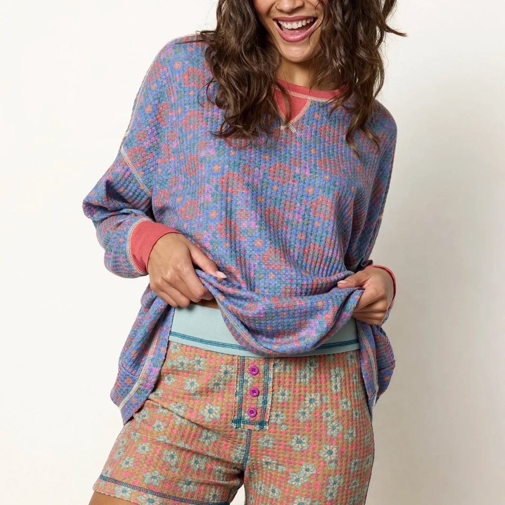 NWOT Natural Life Waffle Boy Shorts & Long Sleeve in Turquoise Ditsy